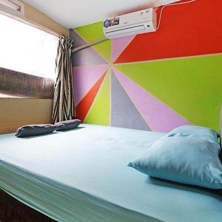 Simplycity Hostel Syariah Bandung Bagian luar foto