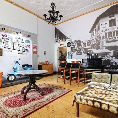 Simplycity Hostel Syariah Bandung Bagian luar foto