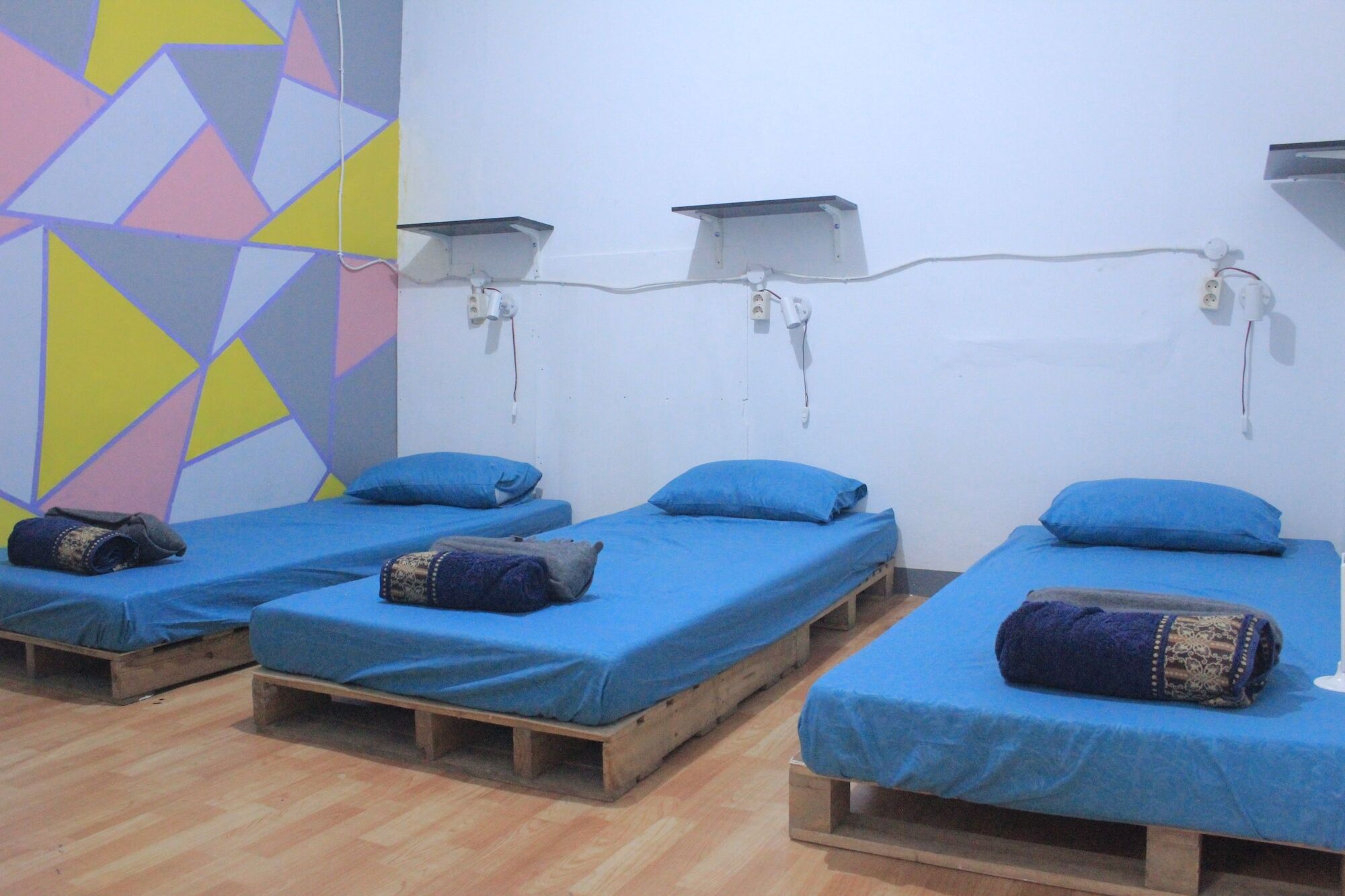 Simplycity Hostel Syariah Bandung Bagian luar foto