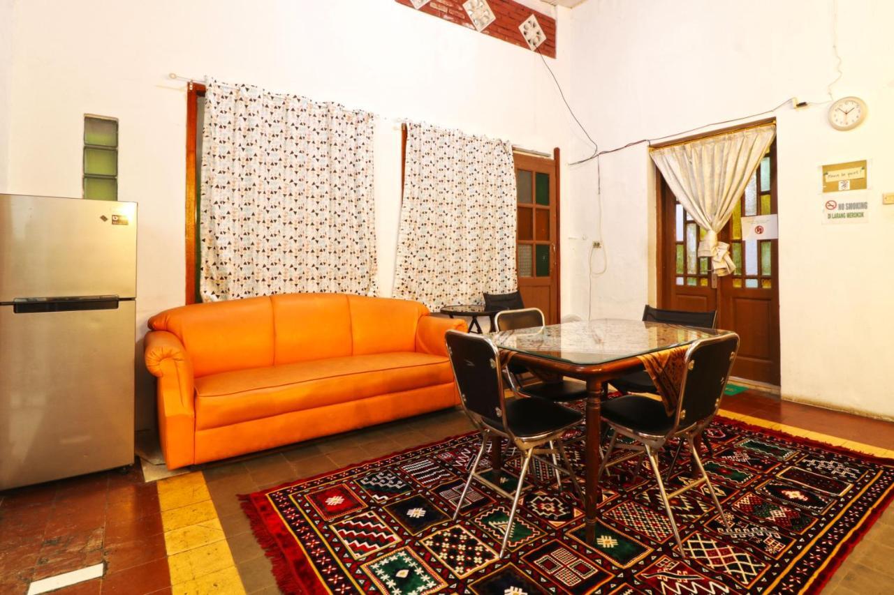 Simplycity Hostel Syariah Bandung Bagian luar foto