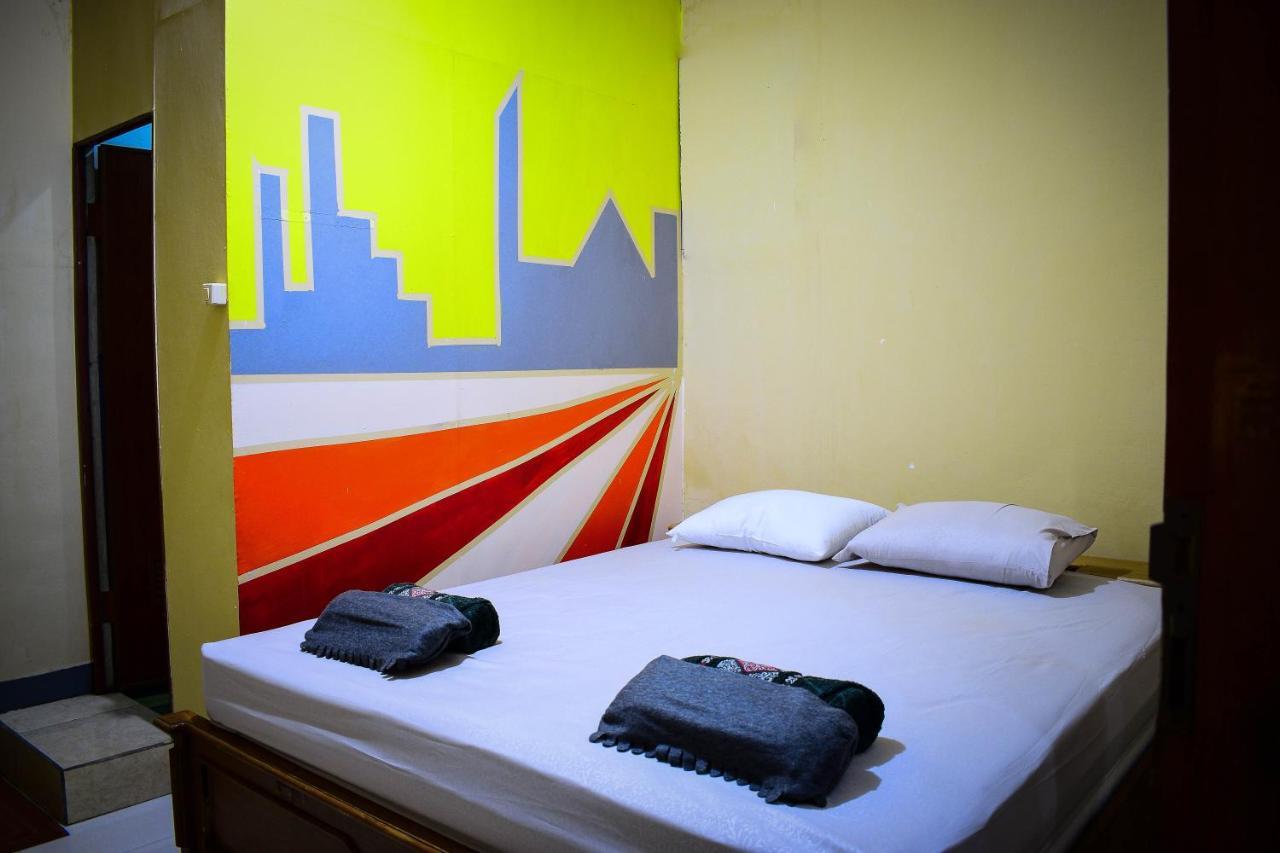 Simplycity Hostel Syariah Bandung Bagian luar foto