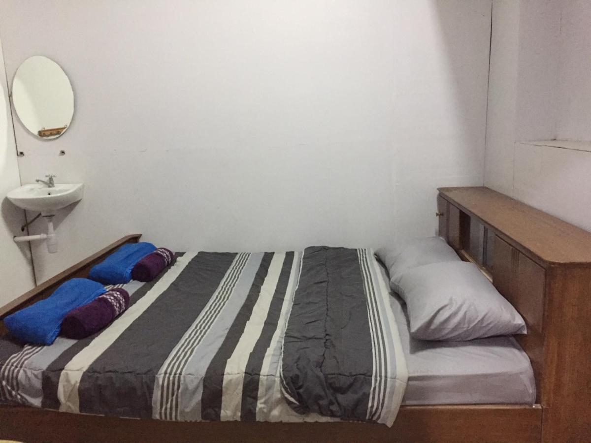 Simplycity Hostel Syariah Bandung Bagian luar foto