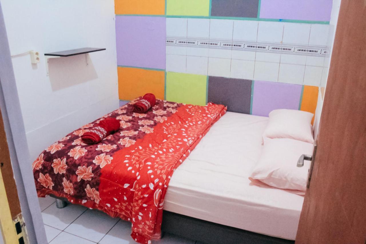 Simplycity Hostel Syariah Bandung Bagian luar foto