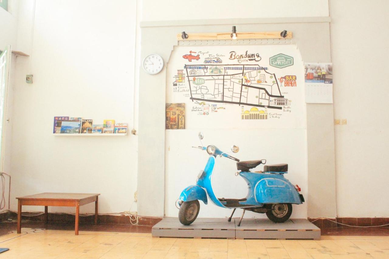 Simplycity Hostel Syariah Bandung Bagian luar foto