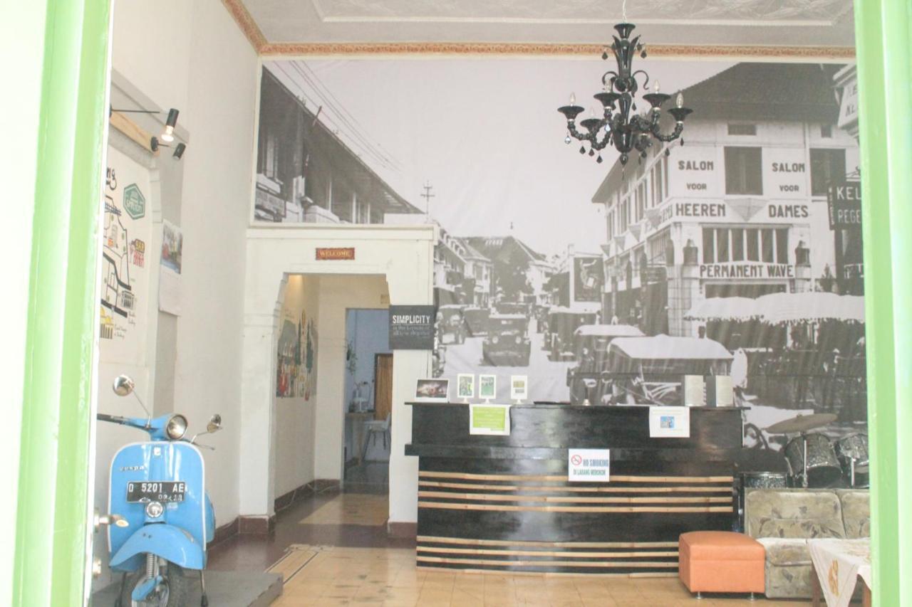 Simplycity Hostel Syariah Bandung Bagian luar foto
