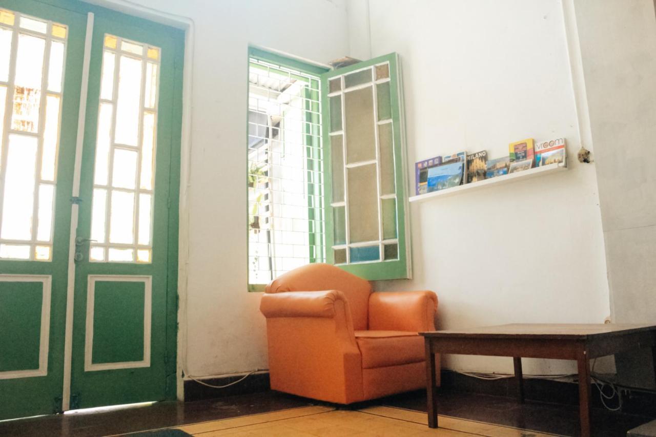 Simplycity Hostel Syariah Bandung Bagian luar foto
