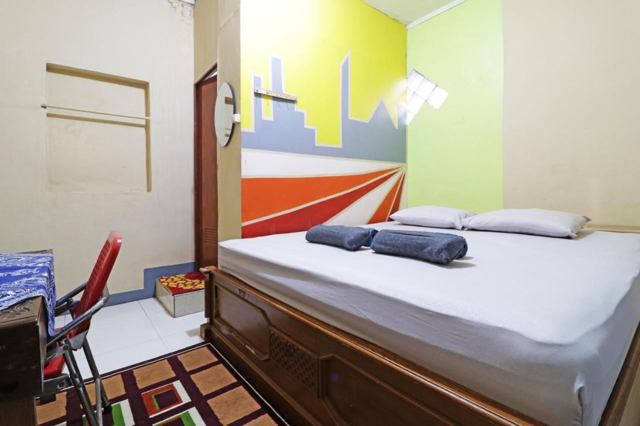 Simplycity Hostel Syariah Bandung Bagian luar foto