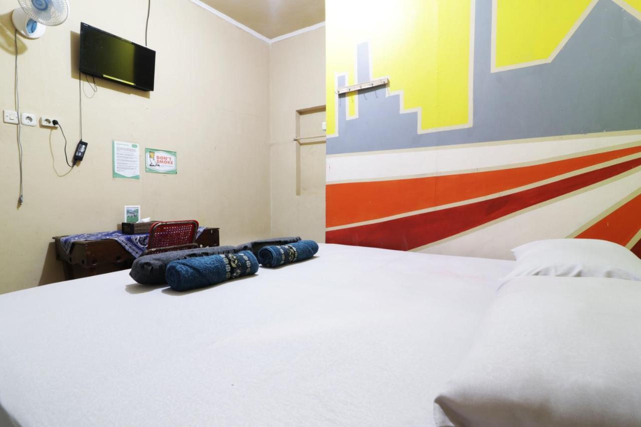 Simplycity Hostel Syariah Bandung Bagian luar foto